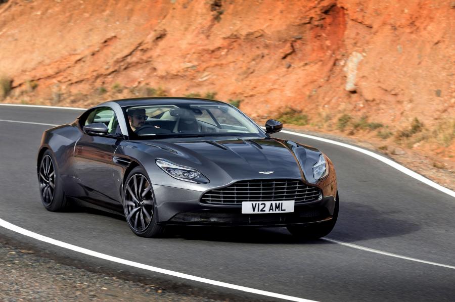  Aston Martin DB11 2016 года  (UK) (фото 1 из 33)